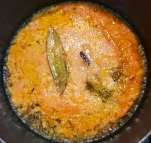 Onion and tomato paste