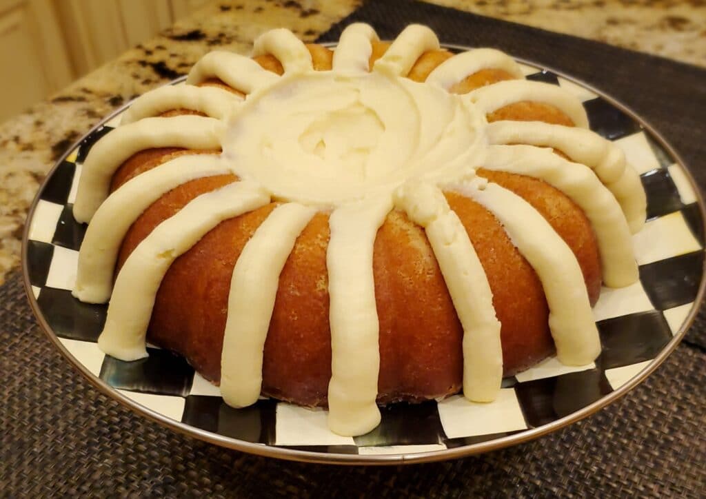 bundt cake frosted